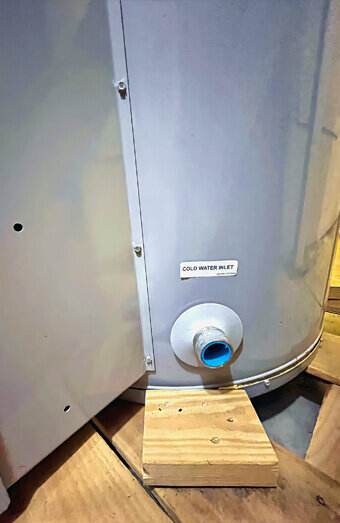https://claremontplumber.com.au/uploads/2025/06/hot-water-266575.jpg